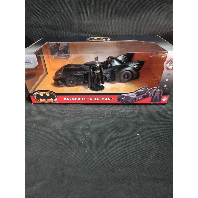 JADA BATMAN & BATMOBILE DIE CAST