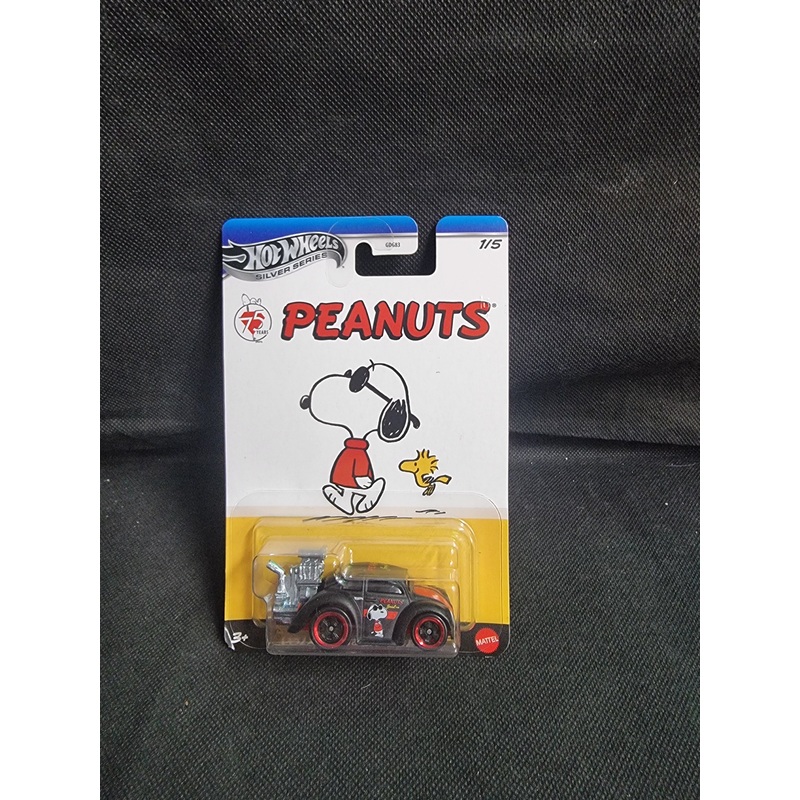 HOTWHEELS PEANUTS VOLKSWAGON BEETLE