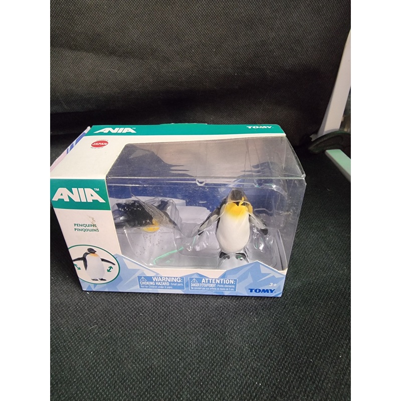 ANIA TOMY FIGURES PENGUINS