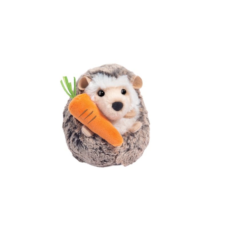 Spunky Hedgehog with Carrot